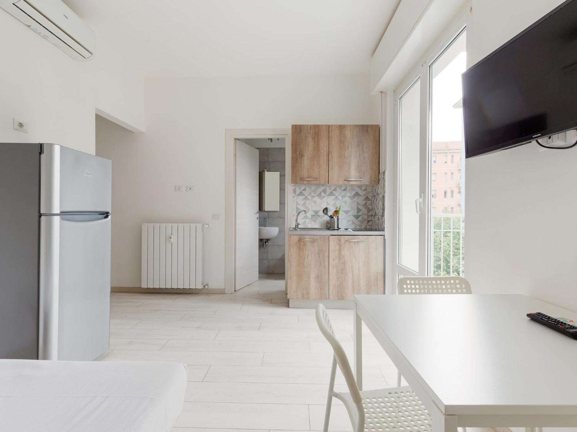 Cimiano M2 Cozy With Balcony *